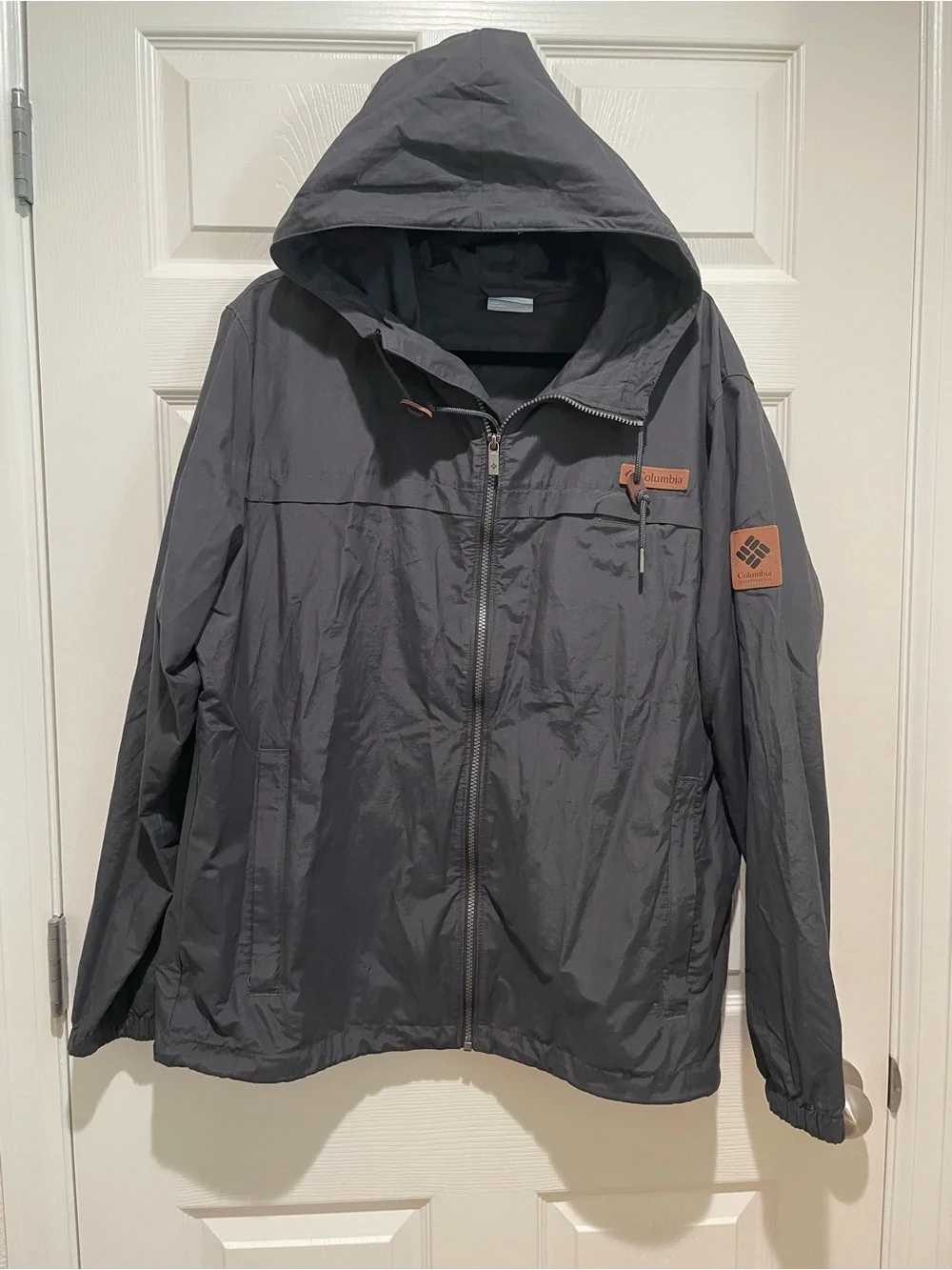 Columbia Men's Hooded Windbreaker Jacket in Dark Gray